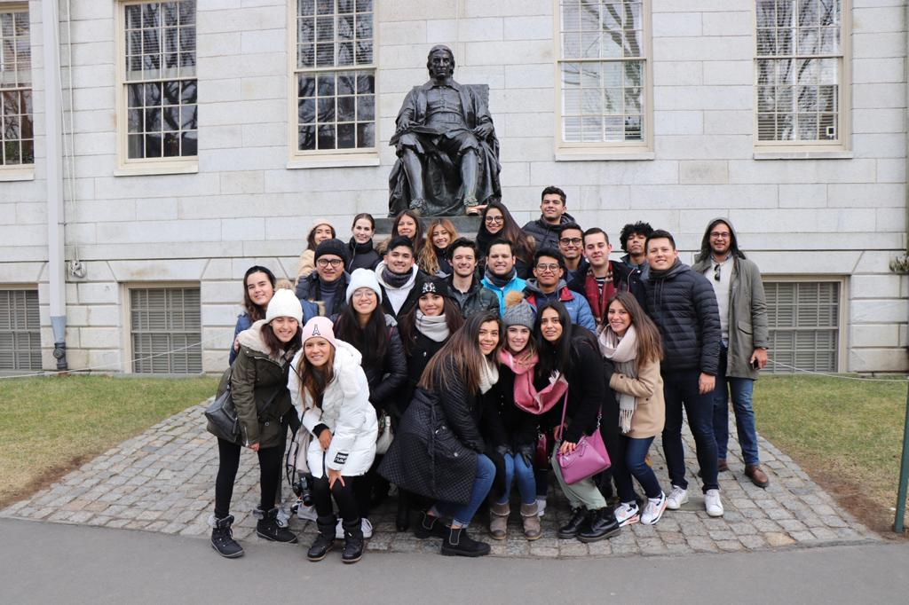 Grupo StudentXperience Becas